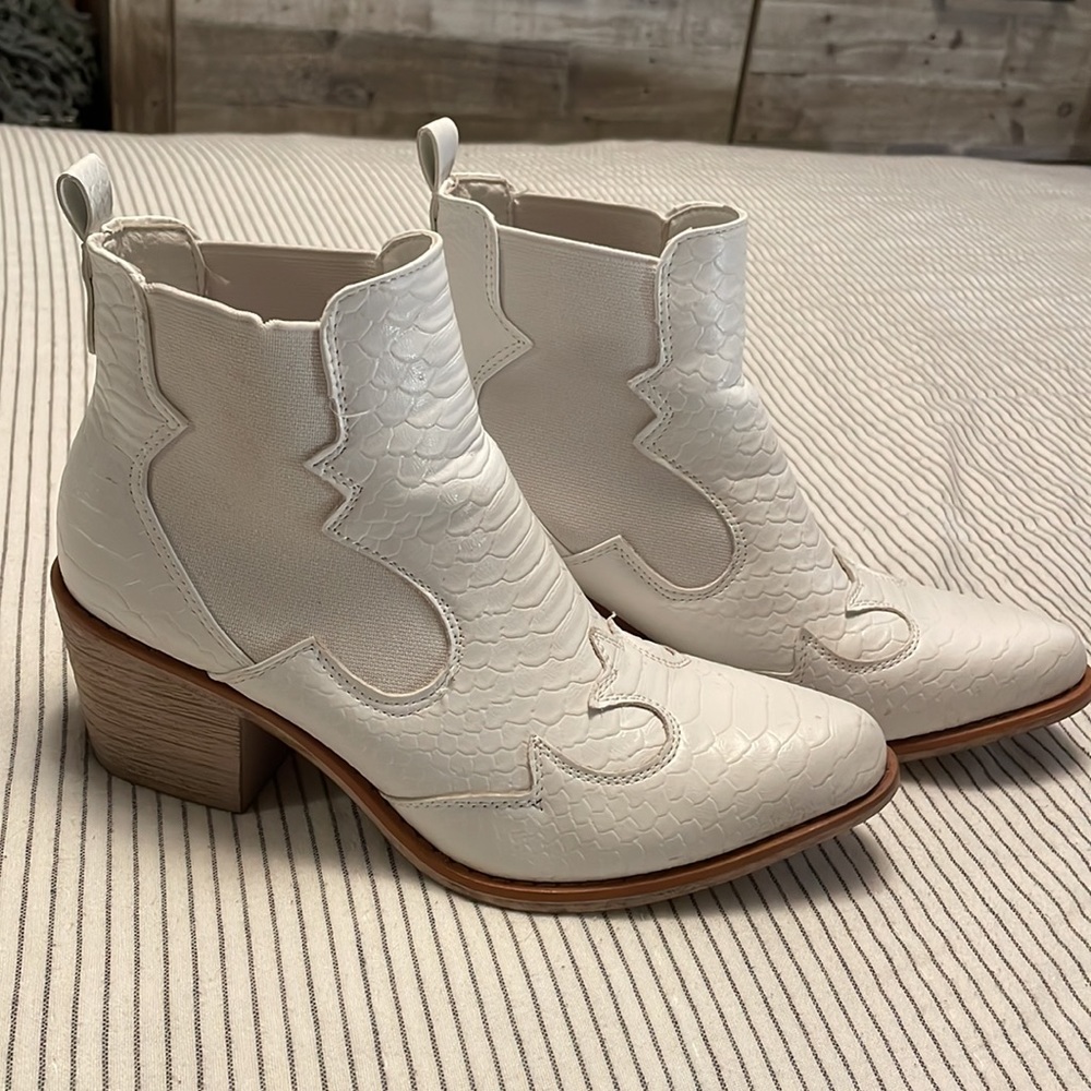 Pierre Dumas White Croc Ankle Bootie